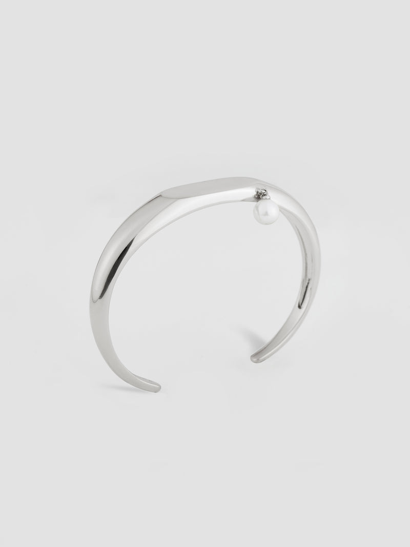 Flat Front Cuff Bracelet with Pearl
